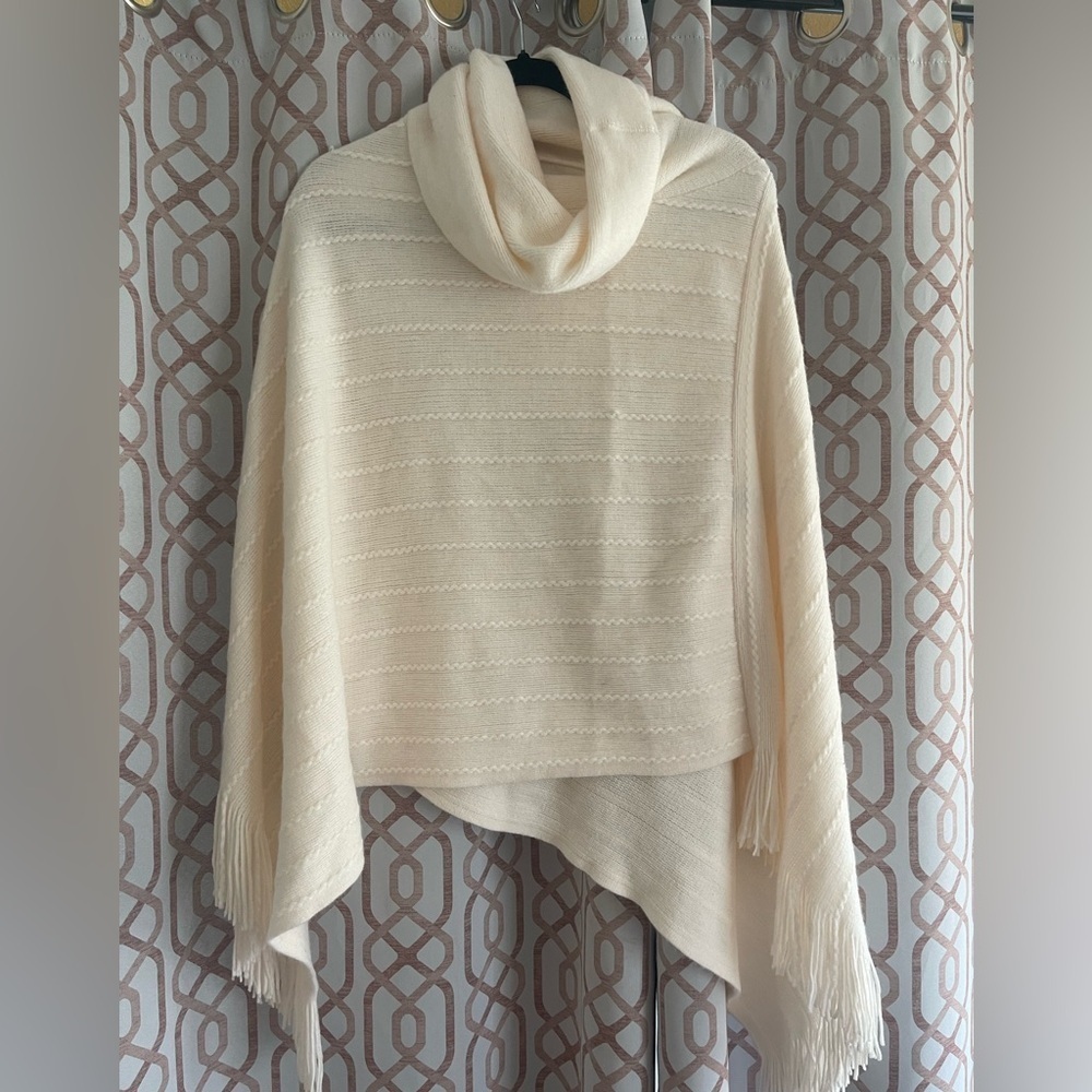 BCBGMaxAzria Cream Shrug Sweater with Chunky Knit